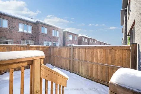 11 Donald Ficht Crescent Brampton ON L7A 5H8