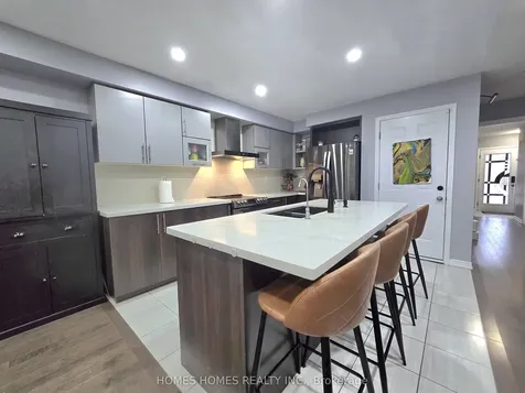 170 Golden Springs Drive Brampton ON L7A 4N9