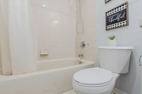 13 Southwell Place Brampton ON L6Z 4S8