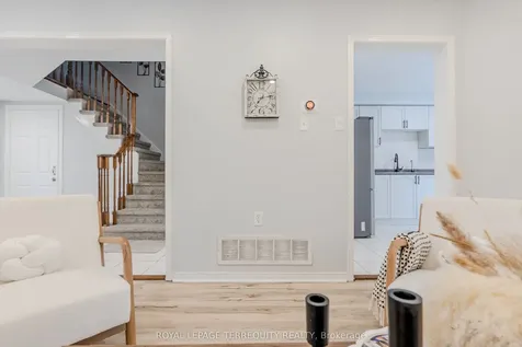 13 Southwell Place Brampton ON L6Z 4S8