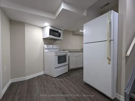 13 Southwell Place Brampton ON L6Z 4S8