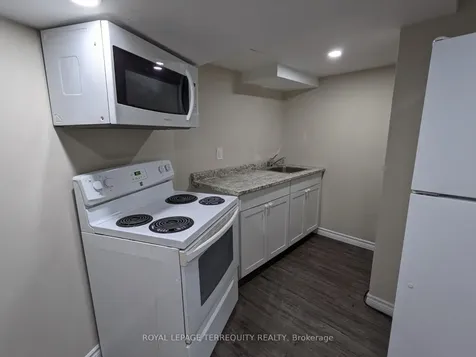 13 Southwell Place Brampton ON L6Z 4S8