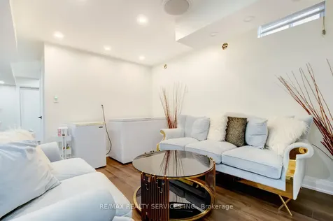 38 Cape Dorset Crescent Brampton ON L6R 3L2