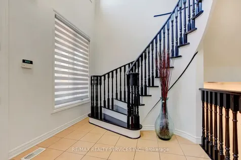 38 Cape Dorset Crescent Brampton ON L6R 3L2