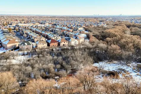 38 Cape Dorset Crescent Brampton ON L6R 3L2