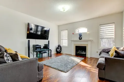 38 Cape Dorset Crescent Brampton ON L6R 3L2