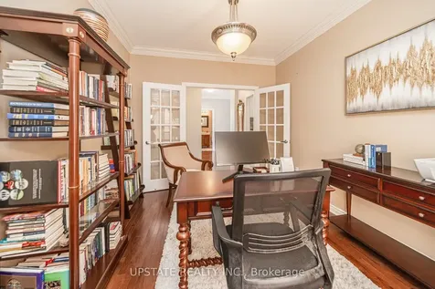 10 Agincourt Circle Brampton ON L6X 2M4