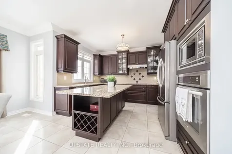 10 Agincourt Circle Brampton ON L6X 2M4