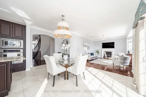 10 Agincourt Circle Brampton ON L6X 2M4