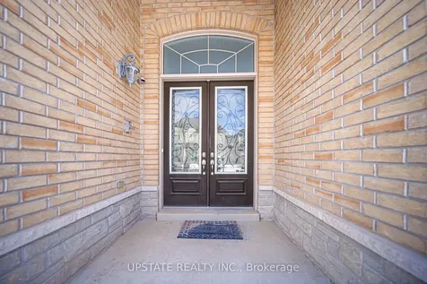 10 Agincourt Circle Brampton ON L6X 2M4