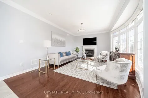 10 Agincourt Circle Brampton ON L6X 2M4