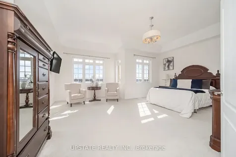 10 Agincourt Circle Brampton ON L6X 2M4