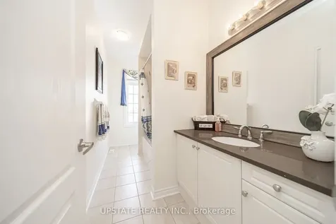 10 Agincourt Circle Brampton ON L6X 2M4