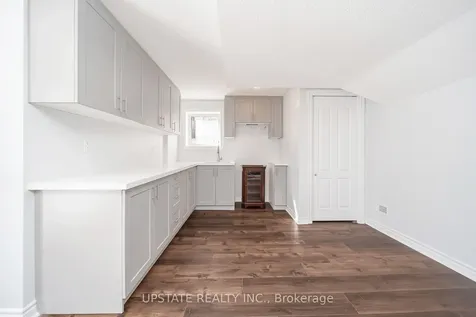 10 Agincourt Circle Brampton ON L6X 2M4