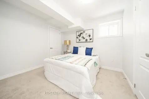 10 Agincourt Circle Brampton ON L6X 2M4