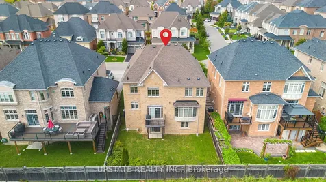 10 Agincourt Circle Brampton ON L6X 2M4