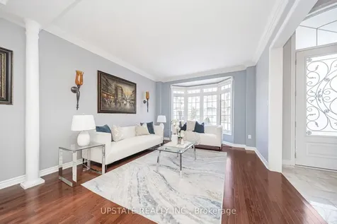 10 Agincourt Circle Brampton ON L6X 2M4