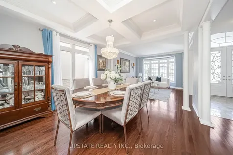 10 Agincourt Circle Brampton ON L6X 2M4