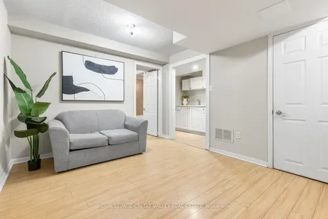 84 Whiteface Crescent Brampton ON L6X 4X3