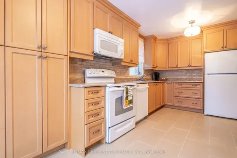 40 Cranmore Court Brampton ON L6Z 2Z8