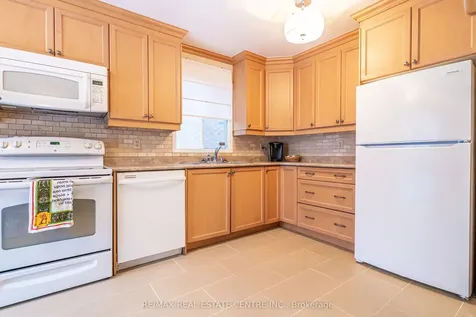 40 Cranmore Court Brampton ON L6Z 2Z8