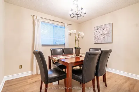 40 Cranmore Court Brampton ON L6Z 2Z8