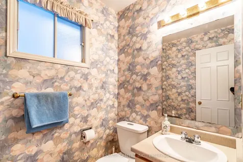 40 Cranmore Court Brampton ON L6Z 2Z8