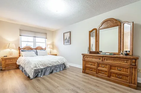 40 Cranmore Court Brampton ON L6Z 2Z8