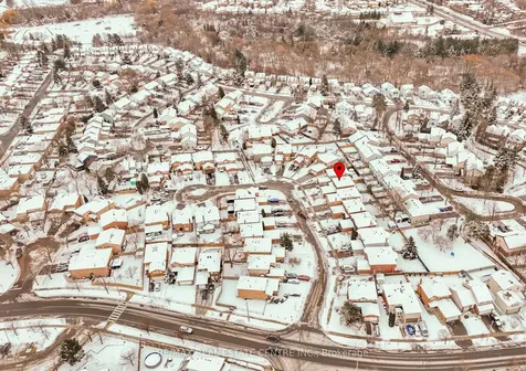 40 Cranmore Court Brampton ON L6Z 2Z8