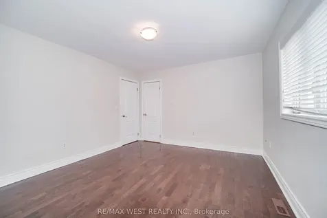 23 Vespahills Crescent Brampton ON L6P 2V2