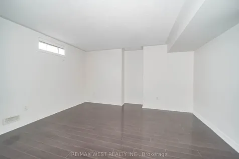 23 Vespahills Crescent Brampton ON L6P 2V2