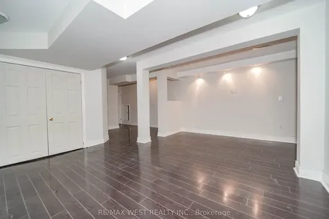 23 Vespahills Crescent Brampton ON L6P 2V2