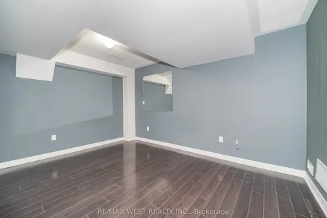 23 Vespahills Crescent Brampton ON L6P 2V2