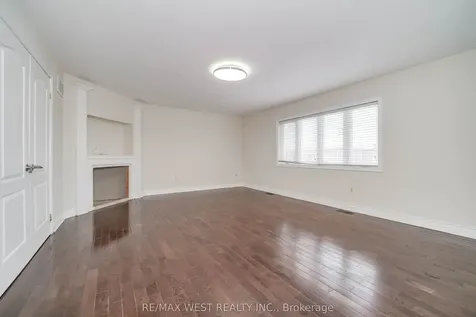 23 Vespahills Crescent Brampton ON L6P 2V2