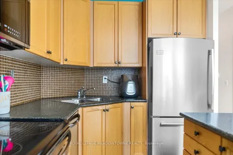 220 Burnhamthorpe Road W Mississauga ON L5B 4N4
