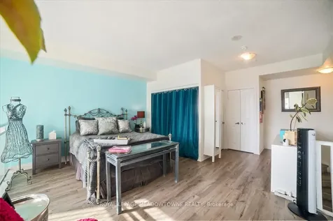 220 Burnhamthorpe Road W Mississauga ON L5B 4N4