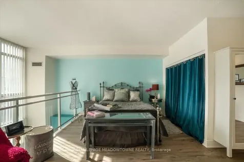 220 Burnhamthorpe Road W Mississauga ON L5B 4N4