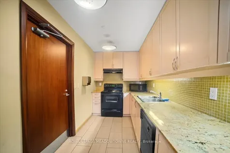 220 Burnhamthorpe Road W Mississauga ON L5B 4N4