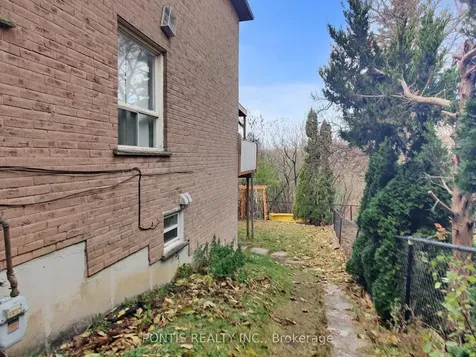 140 Cutters Crescent Brampton ON L6Y 4M2