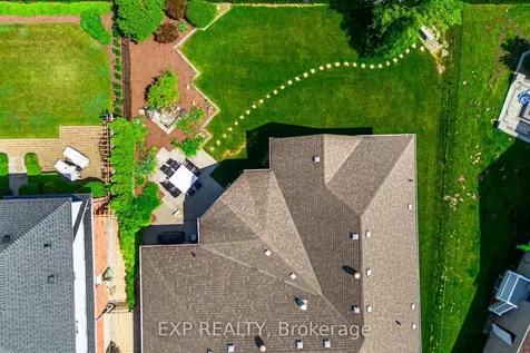 37 Links Lane Brampton ON L6Y 5H2