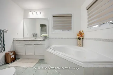 111 Letty Avenue Brampton ON L6Y 5E1