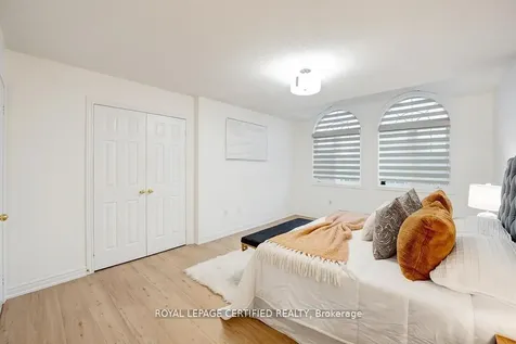 111 Letty Avenue Brampton ON L6Y 5E1