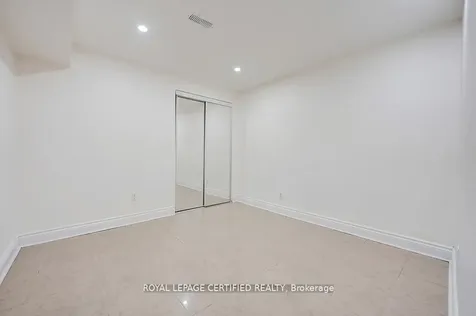 111 Letty Avenue Brampton ON L6Y 5E1