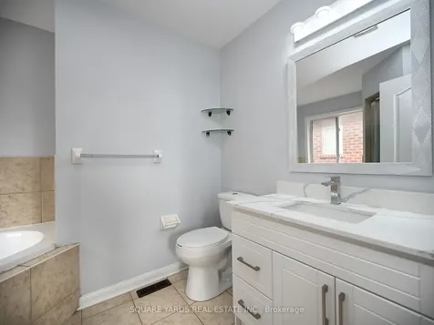 19 Penstock Street Street S Brampton ON L6P 2J6