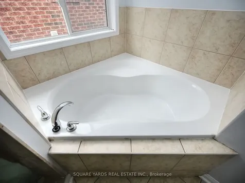 19 Penstock Street Street S Brampton ON L6P 2J6