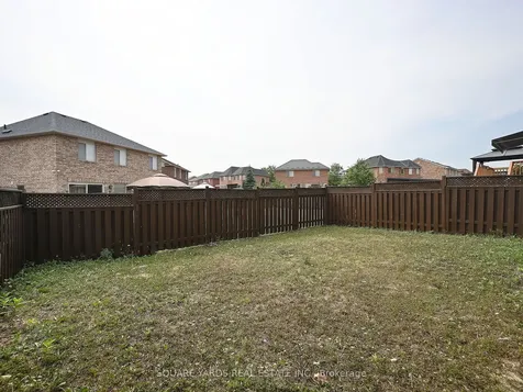 19 Penstock Street Street S Brampton ON L6P 2J6