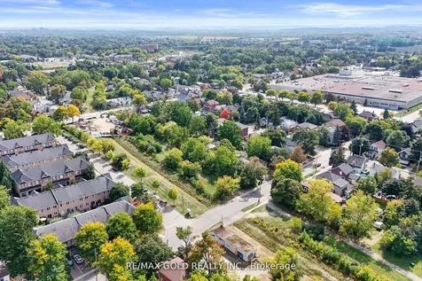 61 Nelson Street W Brampton ON L6X 1C4