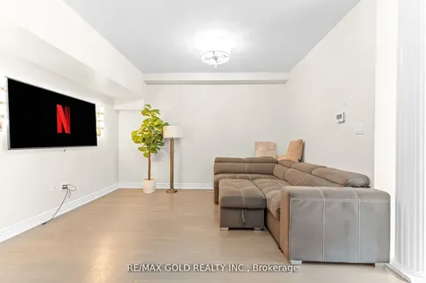 61 Nelson Street W Brampton ON L6X 1C4