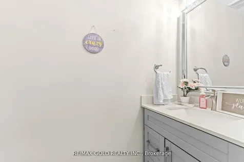 61 Nelson Street W Brampton ON L6X 1C4