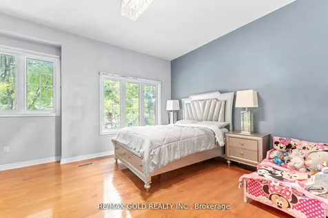 61 Nelson Street W Brampton ON L6X 1C4